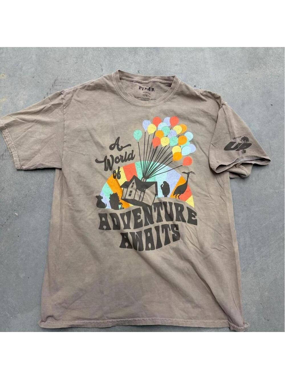 Disney Pixar Up A World Of Adventure Awaits Graphic T Shirt Mens Large Movie Tee